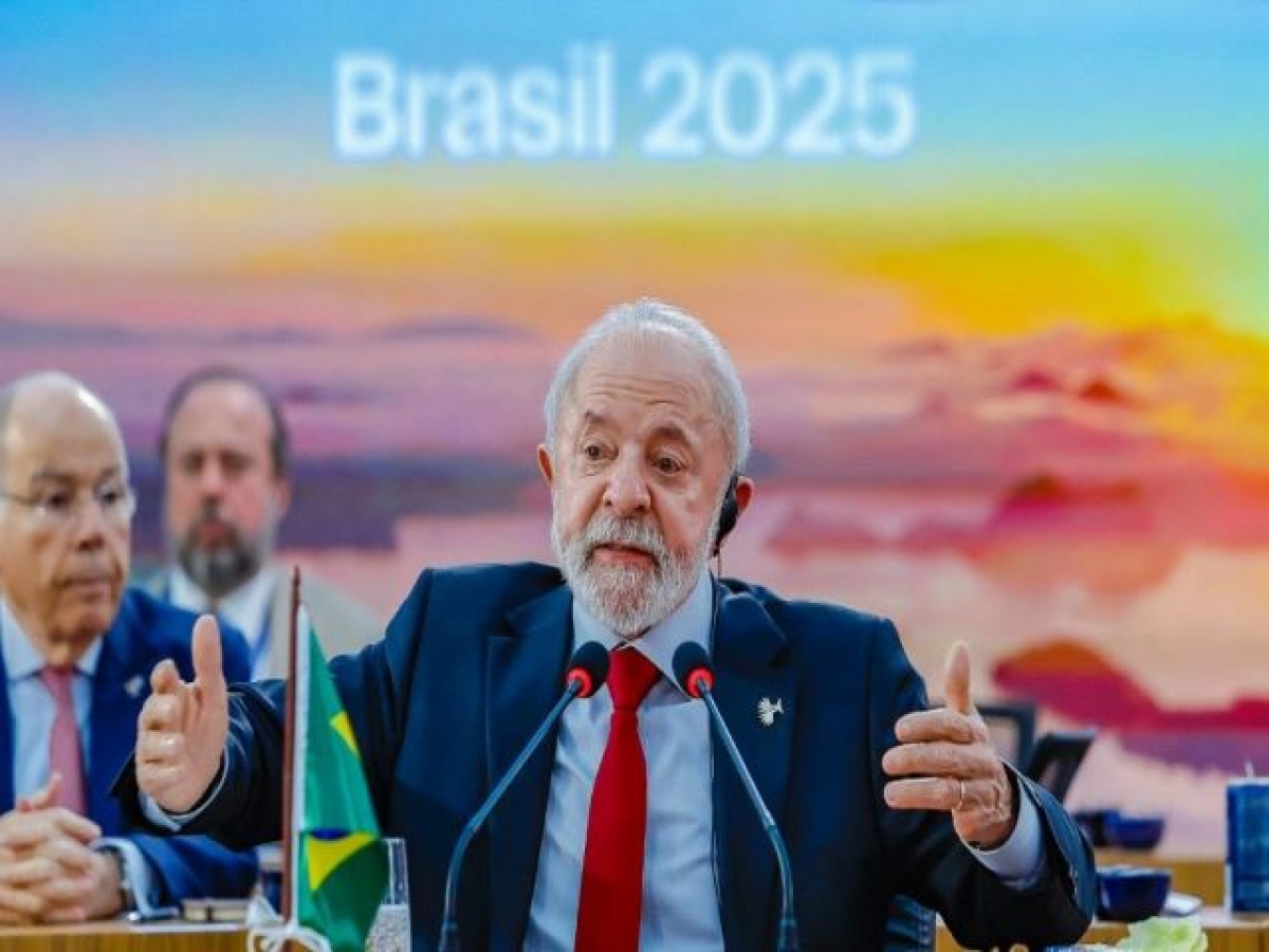 Sem citar Trump, Lula diz que Brasil n&atilde;o aceita 'interfer&ecirc;ncia' de quem quer que seja